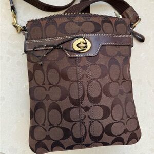 Brown COACH cross over